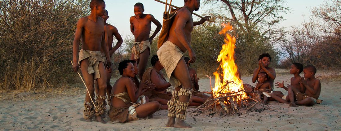 Miembros de la etnia San